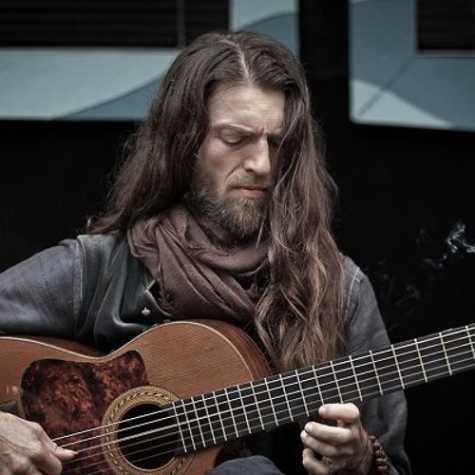 دانلود آهنگ Estas Tonne Fusion دانلود آهنگ Estas Tonne Fusion